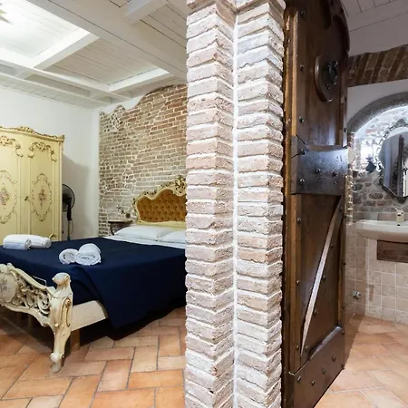 Apartment De'gombruti, By Short Holidays
