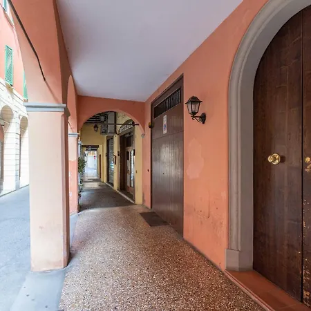 De'gombruti, By Short Holidays Apartment Bologna