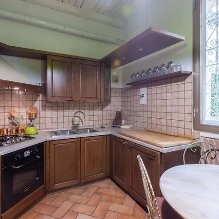 De'gombruti, By Short Holidays Apartment